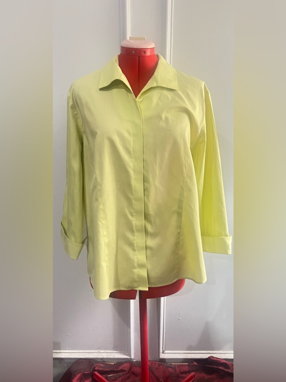 Chico’s Light Yellow Women's Button-Front Blouse non iron size 3